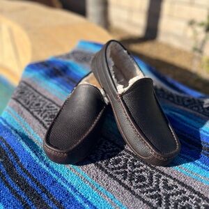 UGG Ascot Leather Slipper-Dark Spice